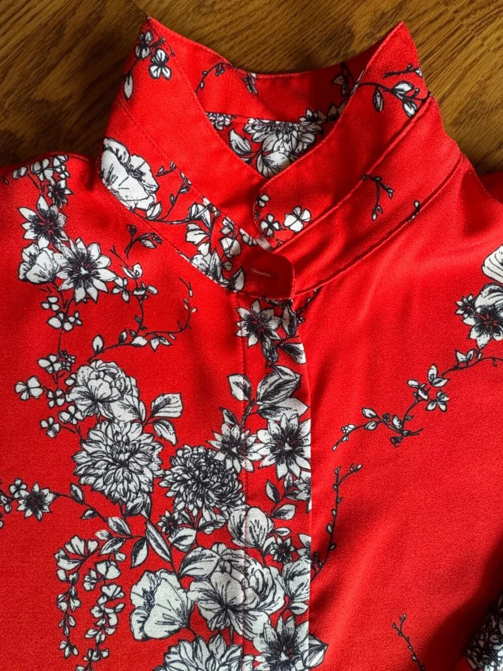 Brynn Walker Red Floral 2pc Set Medium Japanese Inspired Mandarin Collar Artsy